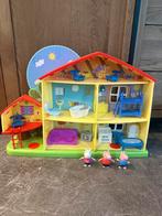 Peppa pig huis met toebehoren, Ophalen, Gebruikt, Poppenhuis