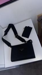 Prada schouderta, Sieraden, Tassen en Uiterlijk, Tassen | Schoudertassen, Ophalen, Zo goed als nieuw, Zwart