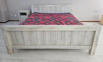 2 persoons bed 180x200 cm beschikbaar voor biedingen