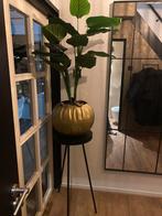 Plantentafel inclusief pot en kunstplant, Ophalen of Verzenden, Zo goed als nieuw