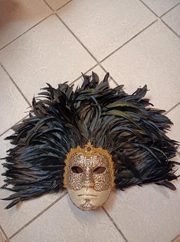 Venetiaans gezichtsmasker met zwarte veren 