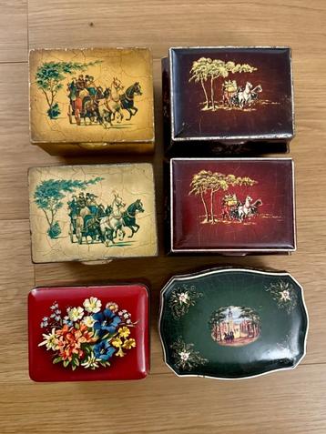 Vintage bewaarblikken koffie en thee beschikbaar voor biedingen