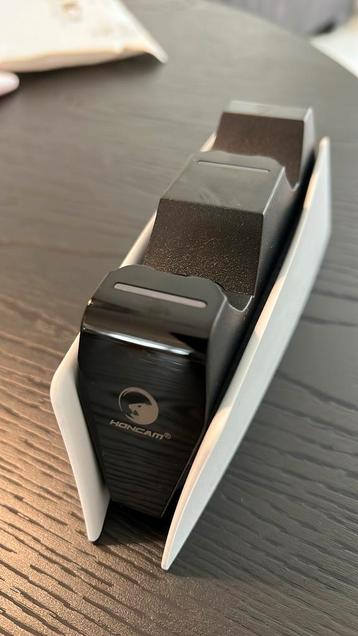 PlayStation 5 Dock oplader • Blauw licht • Indicatoren  beschikbaar voor biedingen