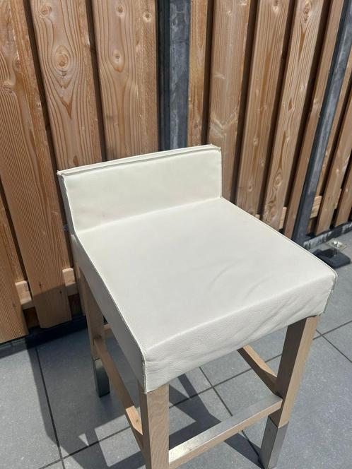Piet Boon SAAR barkruk | leder-hout | creme wit, Huis en Inrichting, Barkrukken, Zo goed als nieuw, 60 tot 90 cm, Hout, 4 krukken