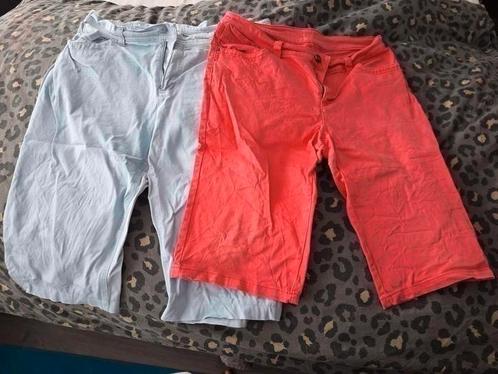 2 leuke driekwartsbroeken 44, Kleding | Dames, Broeken en Pantalons, Zo goed als nieuw, Maat 42/44 (L), Blauw, Driekwart, Ophalen of Verzenden