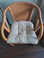 rieten stoel met kussen, Ophalen, Riet of Rotan, Bruin, Zo goed als nieuw