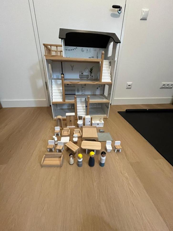 XL Houten poppenhuis incl. meubelset Petite Amélie, Kinderen en Baby's, Speelgoed | Poppenhuizen, Gebruikt, Poppenhuis, Ophalen