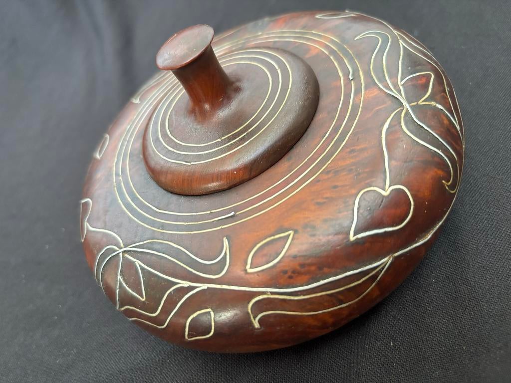 Wortelhout rond doosje met zilverdraad inleg, Antiek en Kunst, Curiosa en Brocante, Ophalen of Verzenden
