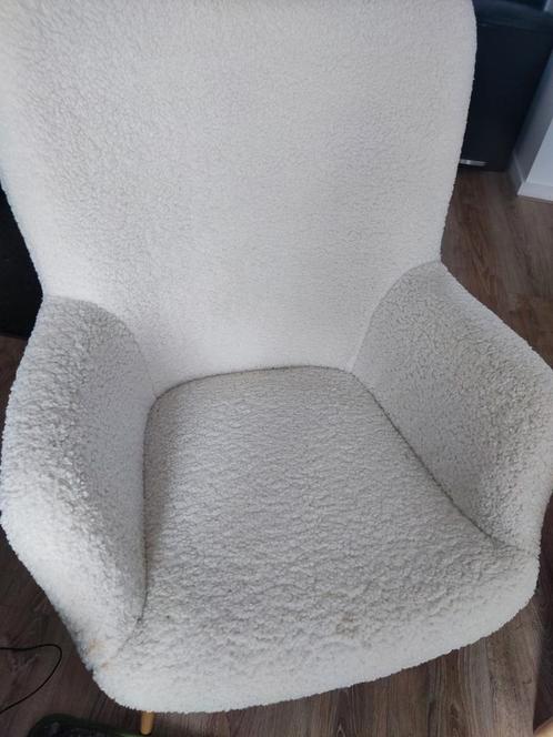 Mooie witte teddy stoel voor kamer of veranda, Huis en Inrichting, Fauteuils, Nieuw, Ophalen