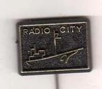 Speldje RADIO CITY ZENDSCHIP ZEEZENDER (A4), Verzenden, Gebruikt, Overige onderwerpen