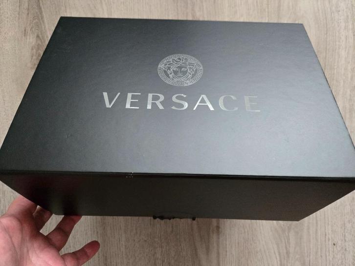 Originele tas in doos van Versace, Sieraden, Tassen en Uiterlijk, Tassen | Damestassen, Nieuw, Handtas, Overige kleuren, Ophalen of Verzenden