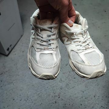 New balance  beschikbaar voor biedingen