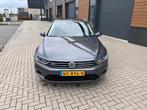 VW Passat GTE  1.4 TSI Phev 218pk 6-DSG BTW verrekenbaar, Auto's, Origineel Nederlands, Te koop, Emergency brake assist, Zilver of Grijs