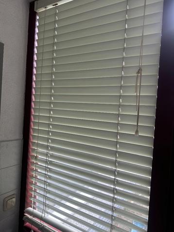 lamellen luxaflex 4x  70 / 50 cm breed  beschikbaar voor biedingen