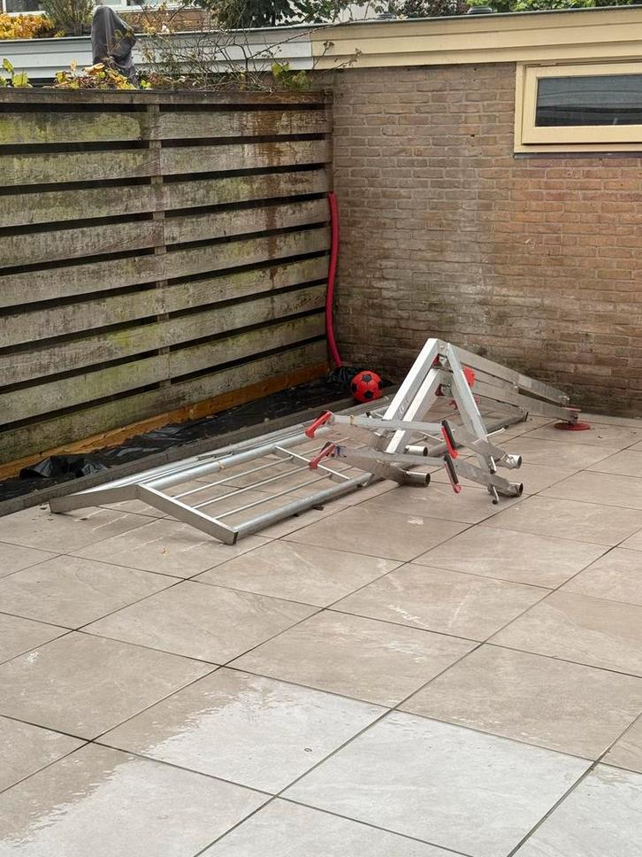 Dakveiligheidssysteem (RSS) - 1 Set, Doe-het-zelf en Verbouw, Ladders en Trappen, Gebruikt, Ladder, 2 tot 4 meter, Opvouwbaar of Inschuifbaar