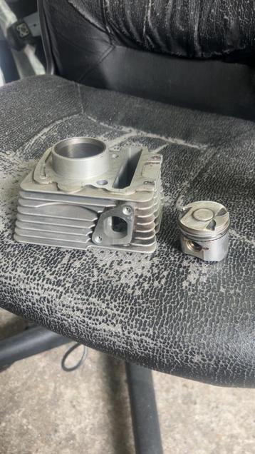50cc Cilinder Piaggio / Vespa 3V beschikbaar voor biedingen