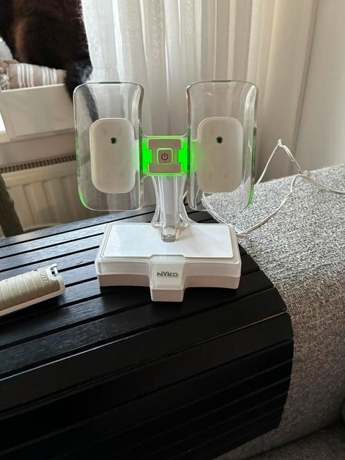 Oplader voor 2 nintendo wii consoles merk Nyko, Spelcomputers en Games, Spelcomputers | Nintendo Consoles | Accessoires, Zo goed als nieuw