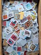 2 Schoenendozen vol NL postzegels., Ophalen of Verzenden, Nederland