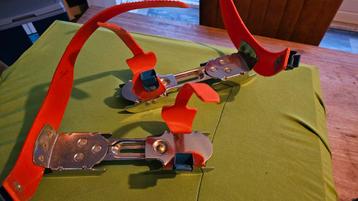 Vintage glij-ijzers beschikbaar voor biedingen