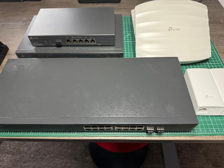 Compleet TP-Link Omada switches, router en wifi, Computers en Software, Netwerk switches, Gebruikt, Ophalen