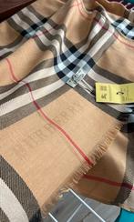 Nieuwe elegante winter/ Herfst Burberry Sjaal, Ophalen of Verzenden, Nieuw, Maat 46/48 (XL) of groter, Sjaal