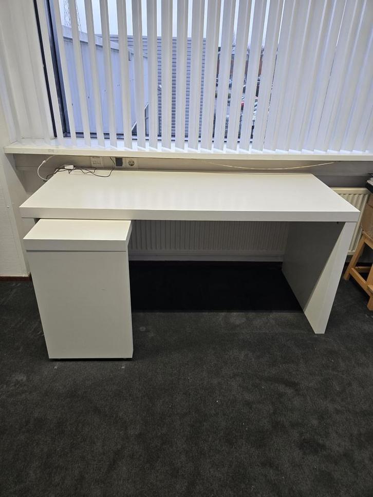 Ikea Malm Bureau - Wit, Huis en Inrichting, Bureaus, Gebruikt, Bureau, Ophalen