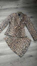 Nikkie Benicia blazer met rokje maat 32, Kleding | Dames, Jasjes, Kostuums en Pakken, Overige kleuren, Nieuw, Ophalen of Verzenden