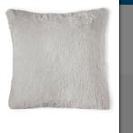 Kaat amsterdam kussens en plaids fluffy zand, Ophalen of Verzenden, Zo goed als nieuw, Beige, Vierkant