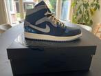 Air Jordan 1 MID SE CRAFT in kleur white French blue maat 43, Kleding | Heren, Schoenen, Nieuw, Nike Air Jordan, Ophalen