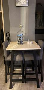 bartafel met 2 barkrukken, Ophalen, Zo goed als nieuw