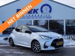 Toyota Yaris 1.5 Hybrid Executive PANO | TWO-TONE | H-LEER |, Auto's, Toyota, 450 kg, Gebruikt, Euro 6, Bedrijf
