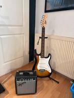 Fender Squier Shortscale Strat Pack Sunburst, Ophalen, Zo goed als nieuw, Gitaar, Minder dan 50 watt