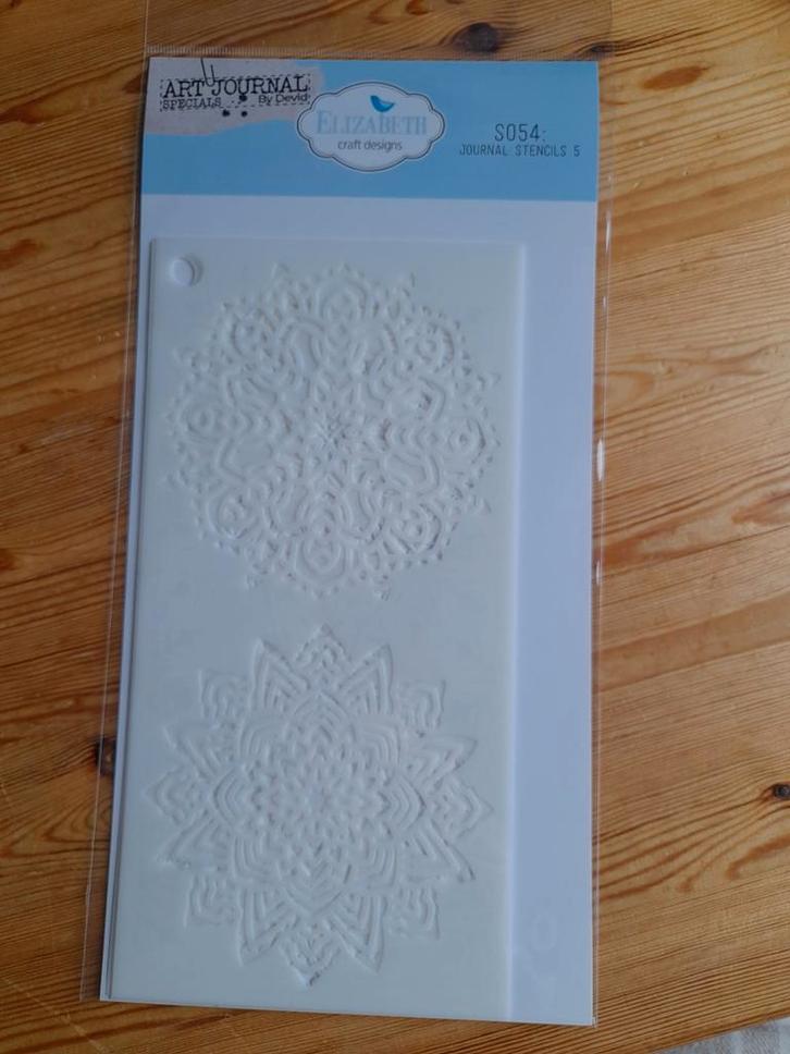 Stencil, 4 stuks, Nieuw - S054 Elizabeth craft design, Hobby en Vrije tijd, Knutselen, Nieuw, Materiaal, Ophalen of Verzenden