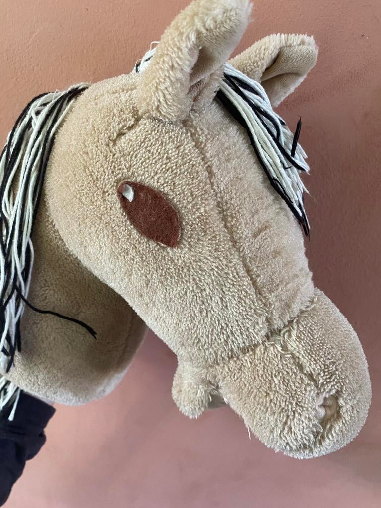 Hobby horse beige, Ophalen of Verzenden, Zo goed als nieuw