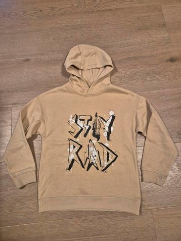 Beige sweater maat 140 beschikbaar voor biedingen