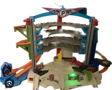 Hot Wheels Ultimate Garage  beschikbaar voor biedingen