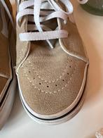 Vans MT 37 Suède Sneakers, Beige, Ophalen of Verzenden, Sneakers of Gympen, Nvt