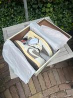 Air Jordan 1 Low Mocha, Kleding | Heren, Schoenen, Bruin, Nieuw, Ophalen of Verzenden, Sneakers of Gympen