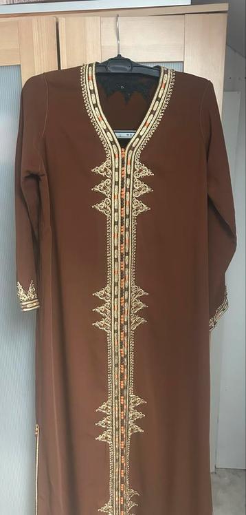 Mooie bruine Kaftan beschikbaar voor biedingen