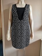 390 .. zgan jurk maat 46 ??, Ophalen of Verzenden, Zo goed als nieuw, Zwart, Jurk