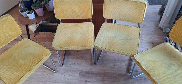 4 eetkamer stoelen gratis, Huis en Inrichting, Stoelen, Gebruikt, Vier, Ophalen