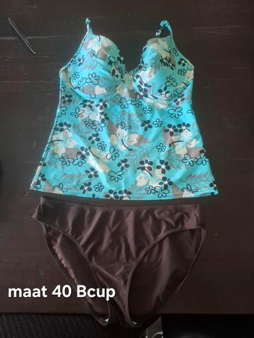 Tankini  en strakke zwembroek  beschikbaar voor biedingen