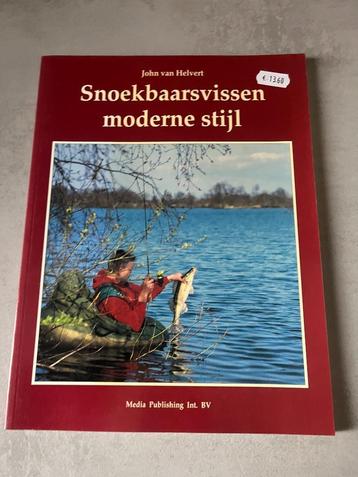 adv 157 / NIEUW partij roofvisboeken beschikbaar voor biedingen