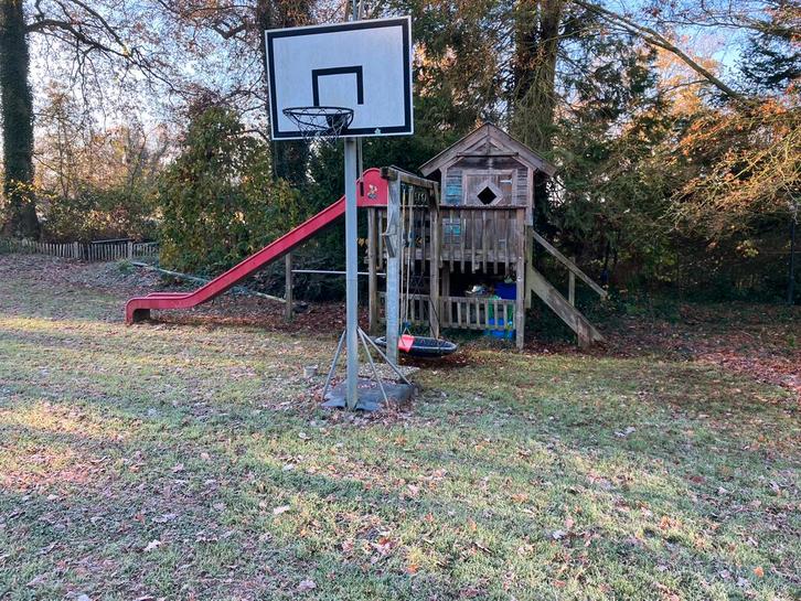 Compleet speelhuis, Kinderen en Baby's, Speelgoed | Buiten | Speeltoestellen, Zo goed als nieuw, Glijbaan, Ophalen