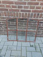 Oude stalramen met zes ruiten, Doe-het-zelf en Verbouw, Glas en Ramen, Ophalen, Gevelraam of Ruit, Gebruikt, Minder dan 80 cm