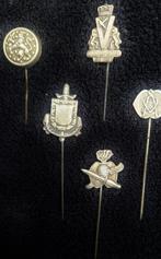 5 verschillende Militaire Spelden oa. Korps Commandotroepen, Ophalen of Verzenden, Landmacht, Nederland, Embleem of Badge