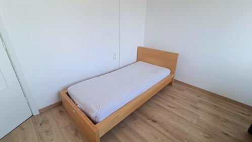 Gratis IKEA MALM bed, Huis en Inrichting, Slaapkamer | Bedden, Gebruikt, Eenpersoons, 90 cm, 200 cm, Hout, Wit, Ophalen