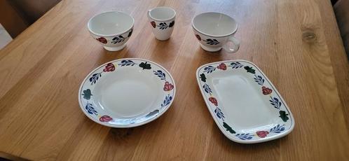 Boerenbont servies (zie omschrijving voor aantal etc), Huis en Inrichting, Keuken | Servies, Bord(en), Boerenbont, Aardewerk, Ophalen