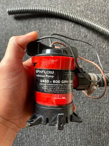 Johnson Pump 12V L450 – Bilgepomp / Waterpomp beschikbaar voor biedingen