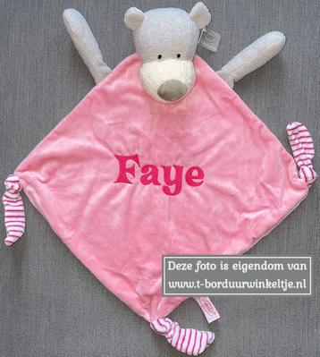 Tutdoek/Kroeldoek beer roze groot geborduurd met naam beschikbaar voor biedingen